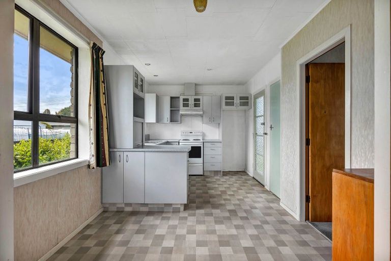 Photo of property in 72 Reid Avenue, Hawera, 4610