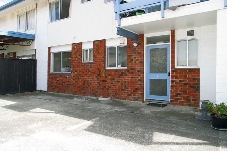Photo of property in 5/35 Mana Esplanade, Paremata, Porirua, 5026