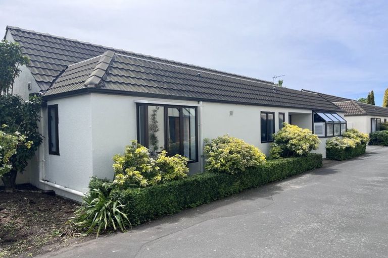 Photo of property in 8/126 Idris Road, Strowan, Christchurch, 8052