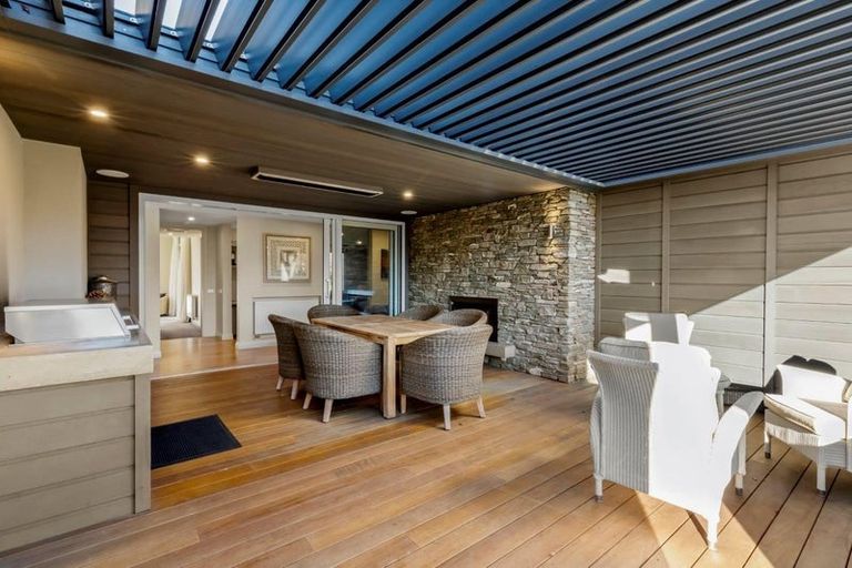 Photo of property in 10 Mica Ridge, Arrowtown, 9371