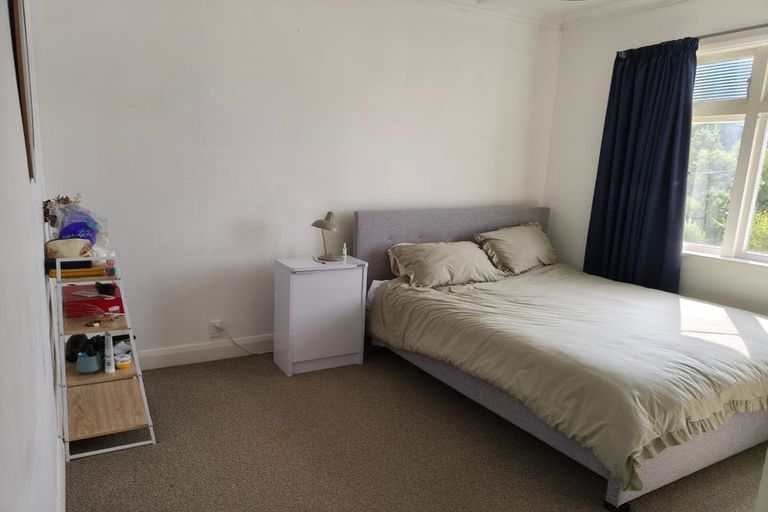 Photo of property in 17 Oku Street, Island Bay, Wellington, 6023