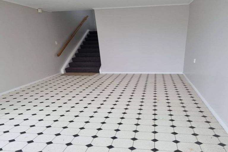 Photo of property in 92 Ironside Road, Johnsonville, Wellington, 6037