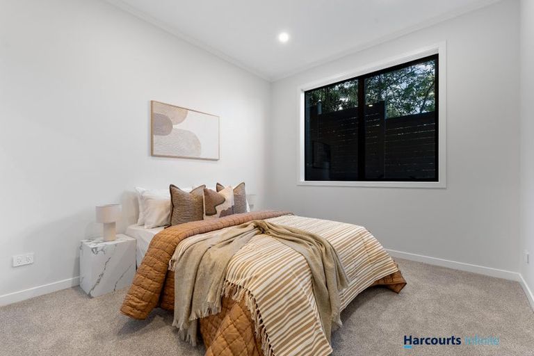 Photo of property in 545 Beach Road, Murrays Bay, Auckland, 0630