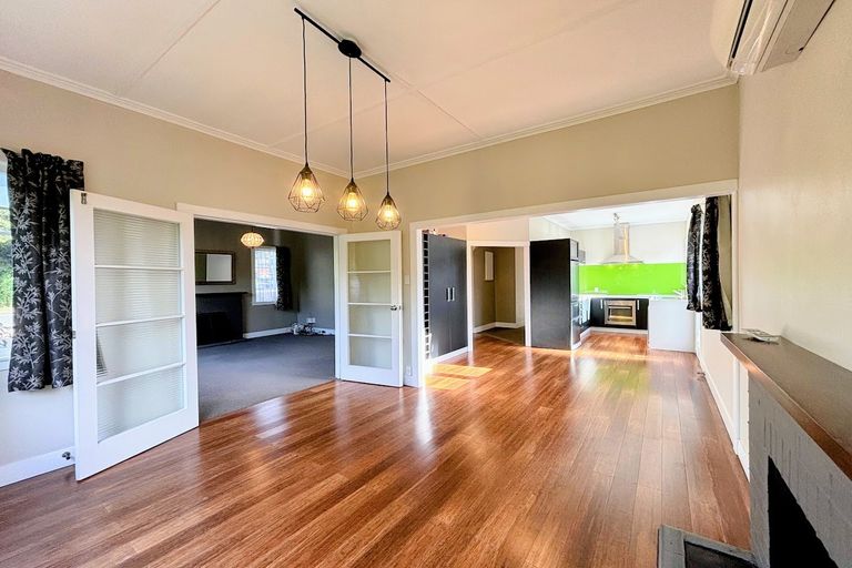 Photo of property in 25 Beach Road, Pahurehure, Papakura, 2113
