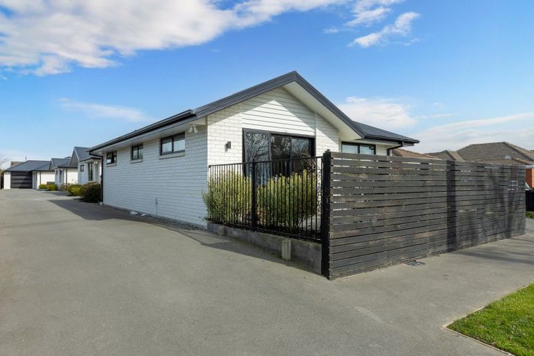 Photo of property in 2/43 Hoani Street, Papanui, Christchurch, 8053