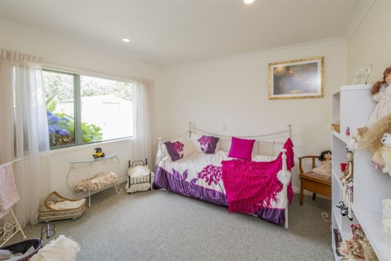 Photo of property in 10 Ngaio Street, Levin, 5510