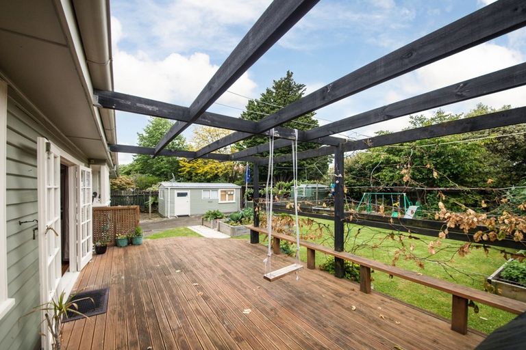 Photo of property in 577 Featherston Street, Roslyn, Palmerston North, 4414