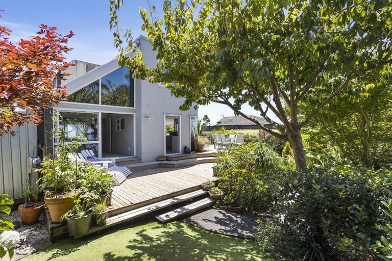 Photo of property in 1/80 Knights Road, Rothesay Bay, Auckland, 0630