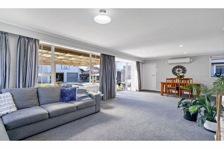 Photo of property in 12 Willis Street, Grasmere, Invercargill, 9810