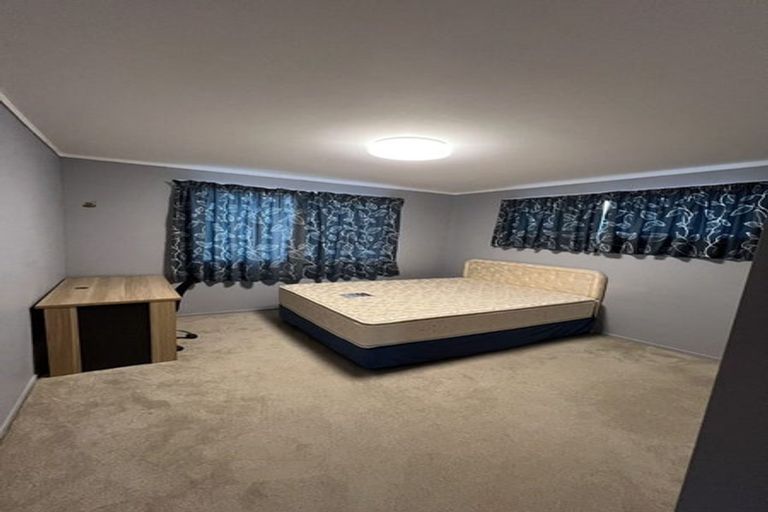 Photo of property in 1 Marvon Downs Avenue, Pakuranga Heights, Auckland, 2010