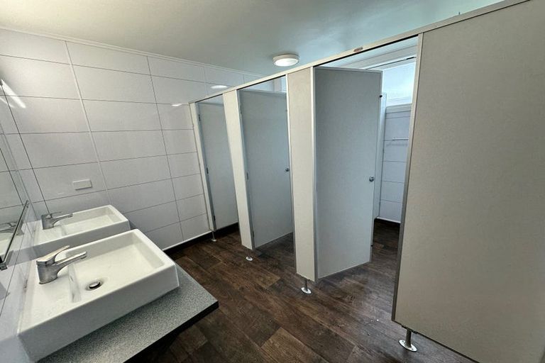 Photo of property in 327 Adelaide Road, Newtown, Wellington, 6021