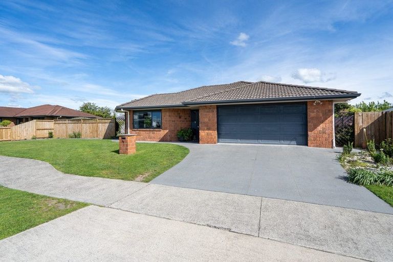 Photo of property in 26 Madison Street, Cambridge, 3434