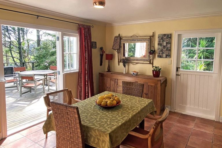 Photo of property in 92 Frost Road, Leigh, Warkworth, 0985