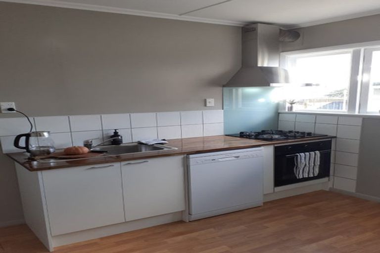 Photo of property in 98 Copeland Street, Epuni, Lower Hutt, 5011