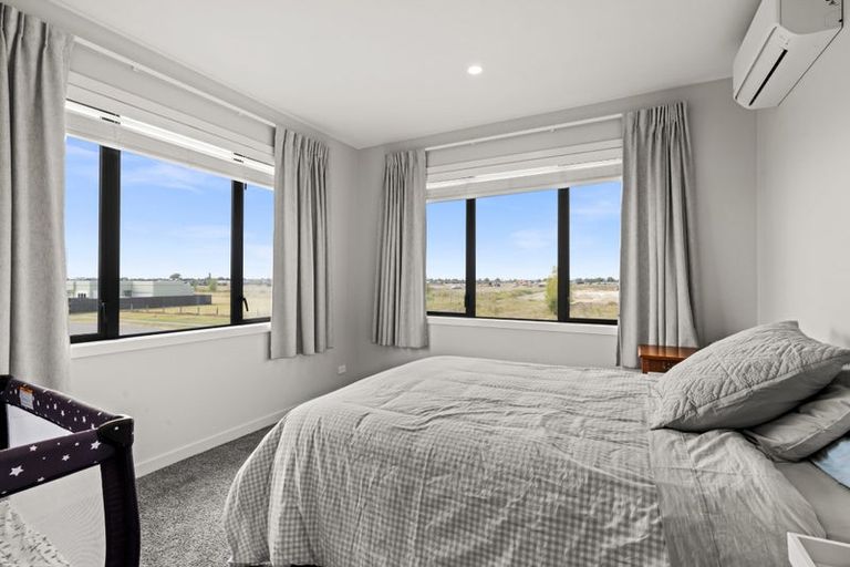 Photo of property in 24 Aspiring Drive, Poraiti, Napier, 4112