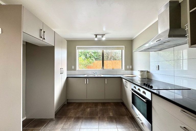 Photo of property in 1/27 Butley Drive, Farm Cove, Auckland, 2012