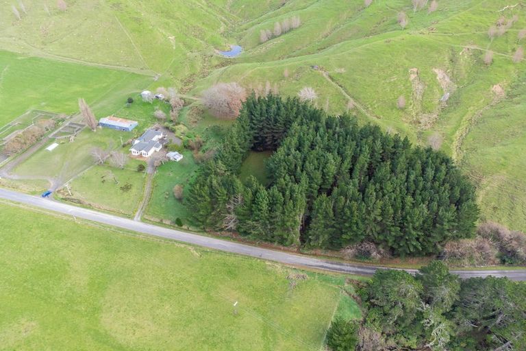 Photo of property in 544 Alfredton Road, Eketahuna, 4996