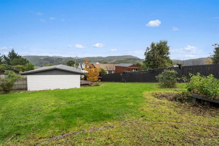 Photo of property in 183 Holborn Drive, Stokes Valley, Lower Hutt, 5019