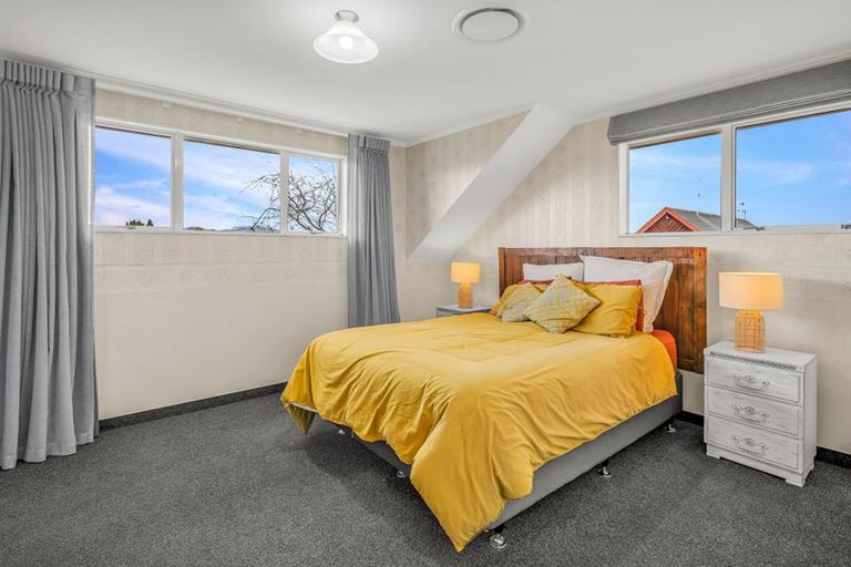 Photo of property in 12 Logan Place, Blenheim, 7201