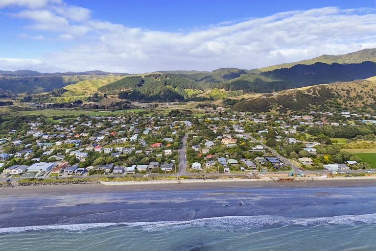 Photo of property in 154 Tilley Road, Paekakariki, 5034