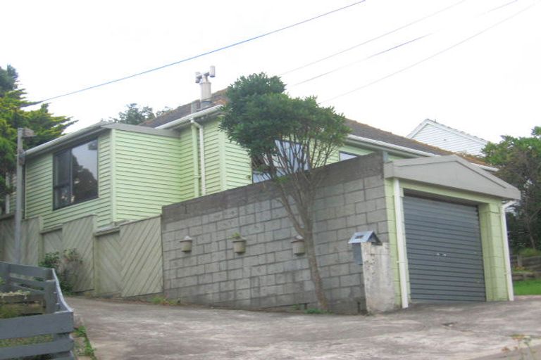 Photo of property in 73 Sidlaw Street, Strathmore Park, Wellington, 6022