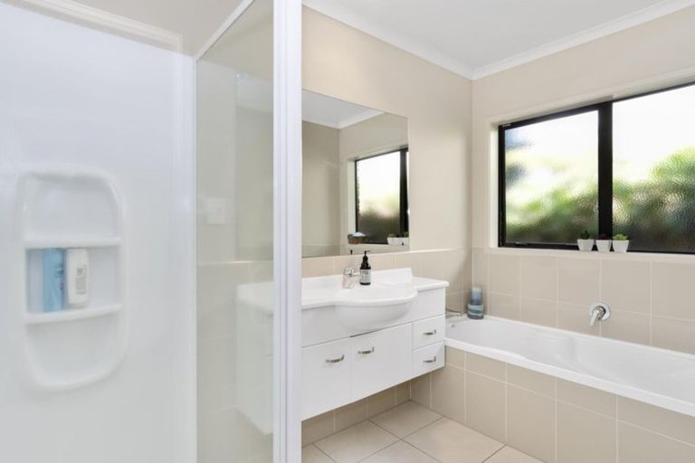 Photo of property in 39 Highgrove Place, Bethlehem, Tauranga, 3110