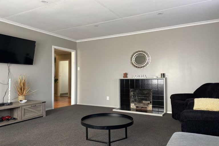 Photo of property in 48 Driver Crescent, Cannons Creek, Porirua, 5024