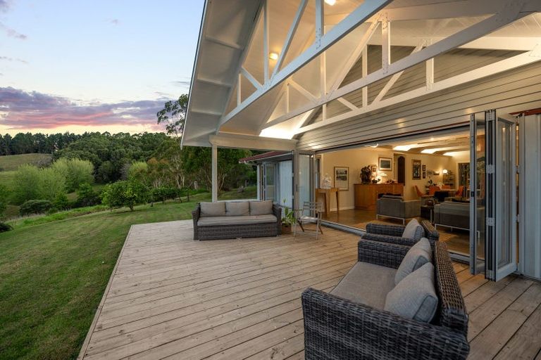 Photo of property in 35 Lloyd Drive, Wainui, Silverdale, 0994