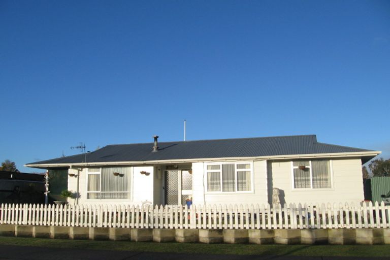 Photo of property in 27 Columbus Crescent, Flaxmere, Hastings, 4120