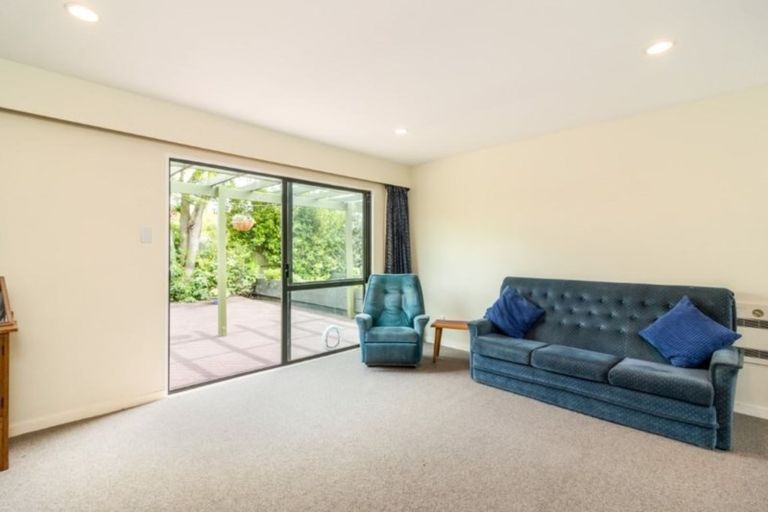 Photo of property in 2/9 Braemar Place, Avonside, Christchurch, 8061