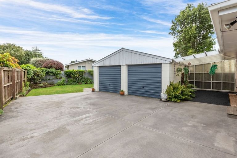 Photo of property in 22 Bucknell Street, Sockburn, Christchurch, 8042