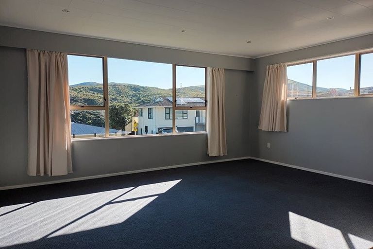Photo of property in 8 Timaru Grove, Kelson, Lower Hutt, 5010