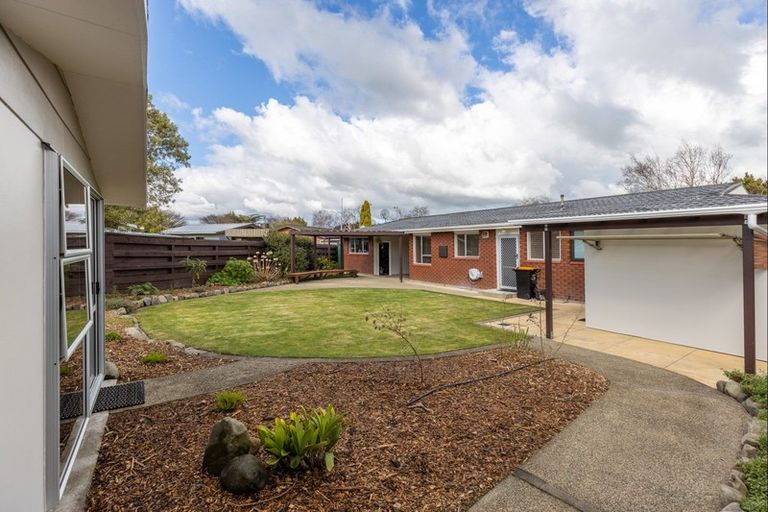 Photo of property in 6 Humphries Place, Awapuni, Palmerston North, 4412