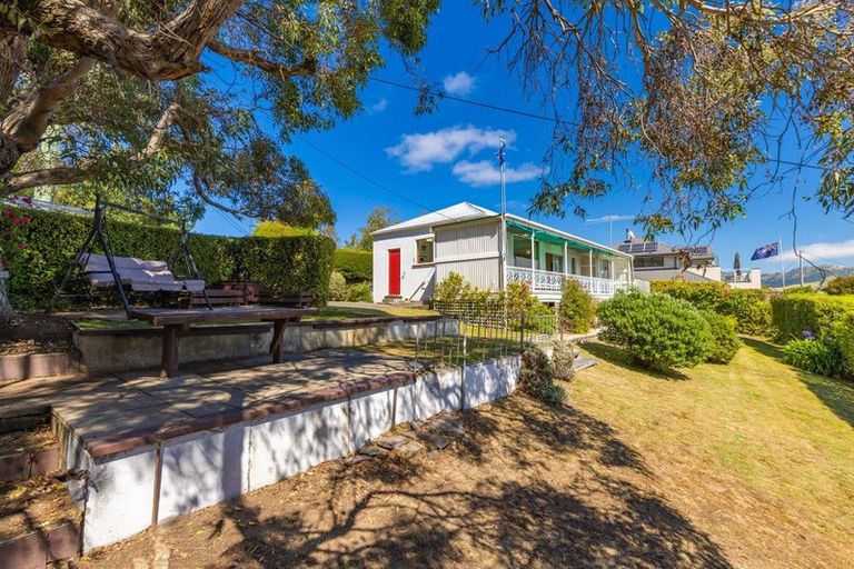 Photo of property in 53 Andersons Road, Charteris Bay, Governors Bay, 8971