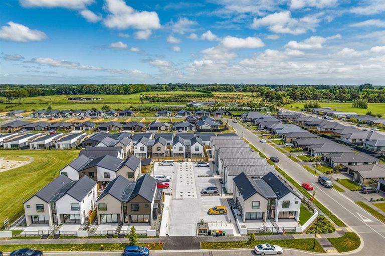 Photo of property in 6/6 Skibbereen Drive, Halswell, Christchurch, 8025