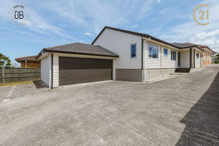 Photo of property in 61a Halver Road, Hillpark, Auckland, 2102