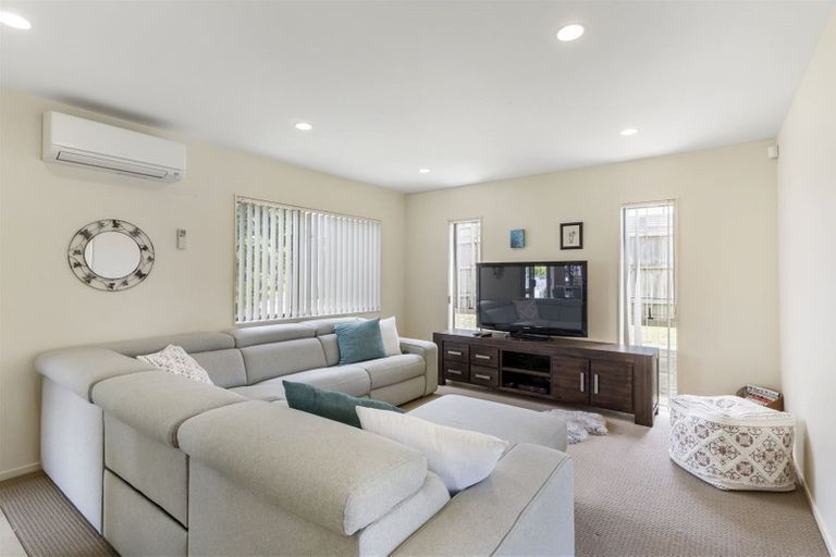 Photo of property in 30 Bellagio Way, Flat Bush, Auckland, 2019