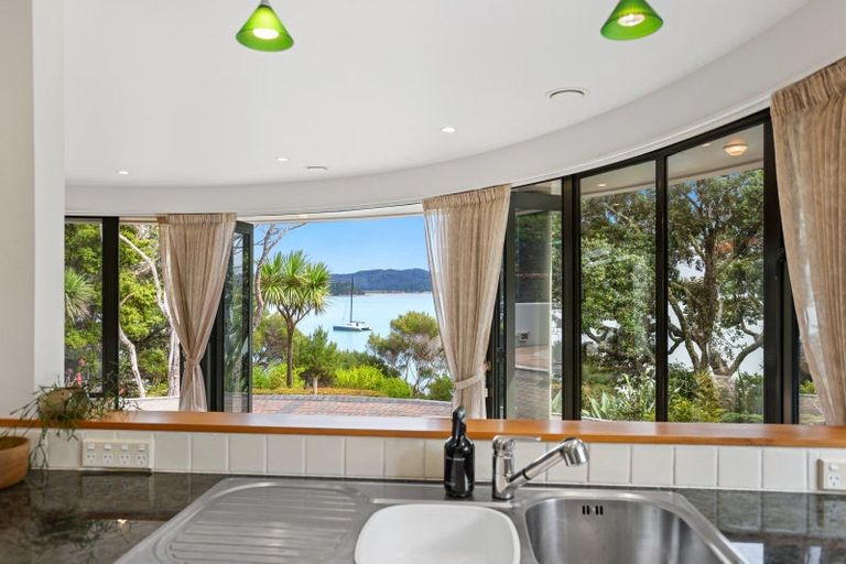 Photo of property in 16 James Clendon Place, Okiato, Russell, 0272