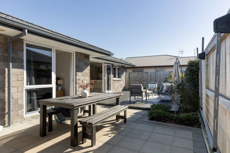 Photo of property in 56 Te Kio Crescent, Papamoa Beach, Papamoa, 3118