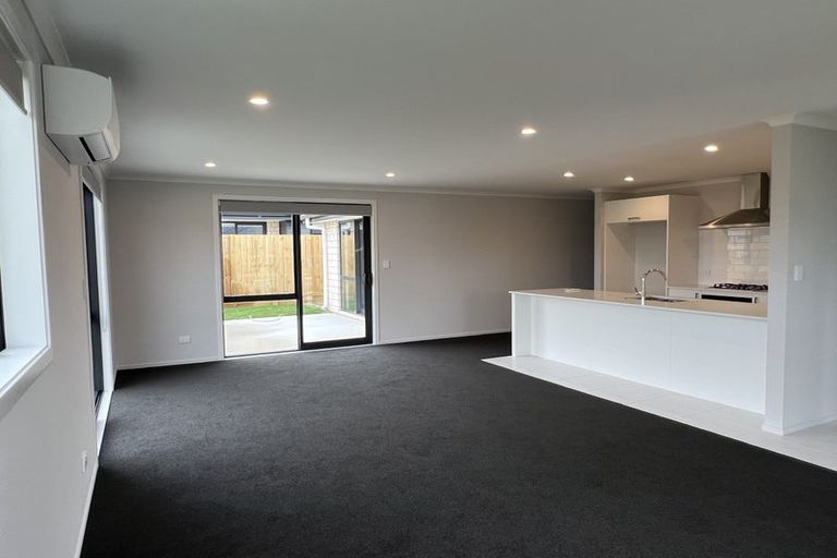 Photo of property in 58 Waruhia Crescent, Rototuna North, 3281