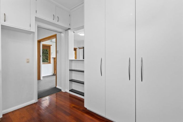 Photo of property in 16 Oxford Street, Fairfield, Hamilton, 3214