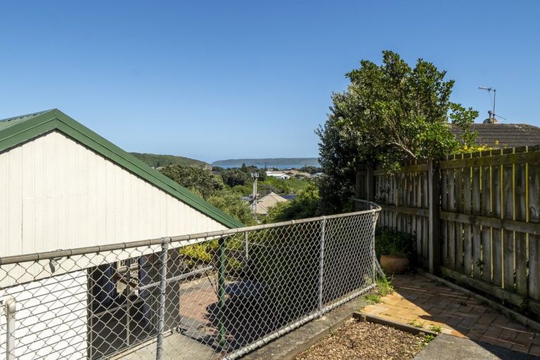 Photo of property in 1 The Spinney, Titahi Bay, Porirua, 5022