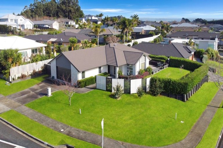 Photo of property in 2 Dayna Avenue, Ohauiti, Tauranga, 3112
