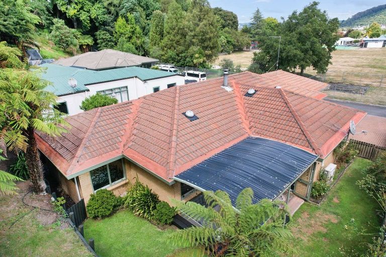 Photo of property in 58a Aquarius Drive, Kawaha Point, Rotorua, 3010