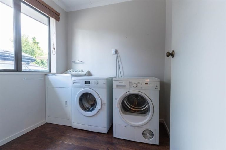 Photo of property in 144 Beacon Point Road, Wanaka, 9305