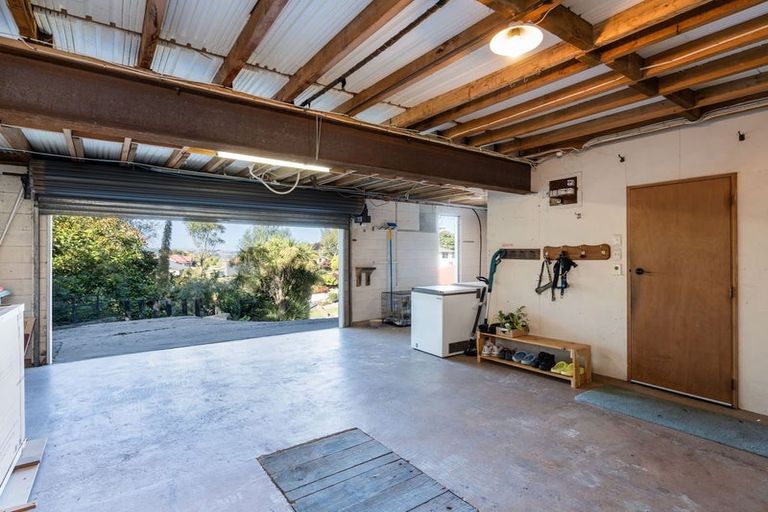 Photo of property in 15 Coach Road, Fairfield, Dunedin, 9018