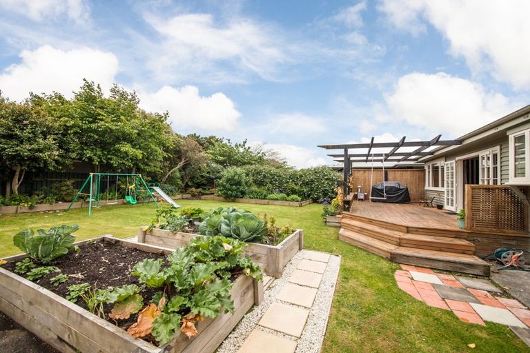 Photo of property in 577 Featherston Street, Roslyn, Palmerston North, 4414