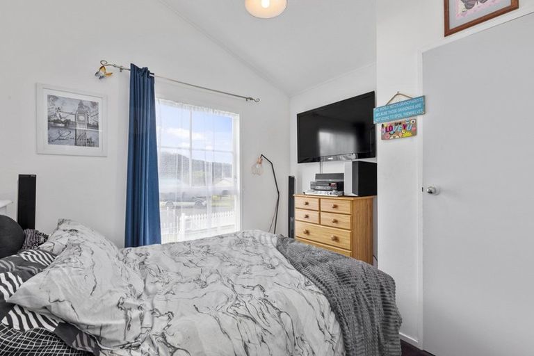 Photo of property in 29 Newburn Grove, Wainuiomata, Lower Hutt, 5014