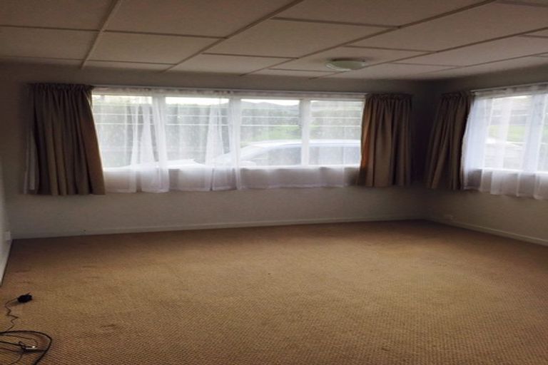 Photo of property in 61 Mellons Bay Road, Mellons Bay, Auckland, 2014