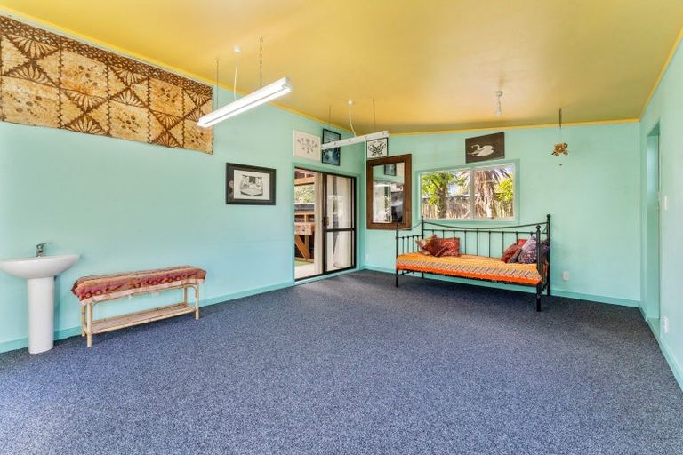 Photo of property in 215 Rangiuru Road, Otaki, 5512